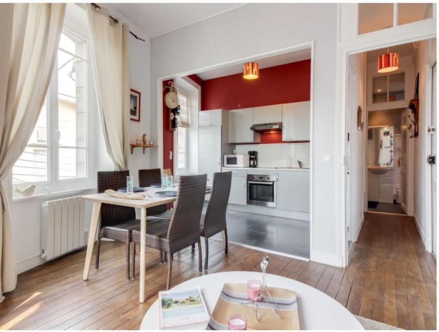 Apartamento Oleta Dinard Exterior foto