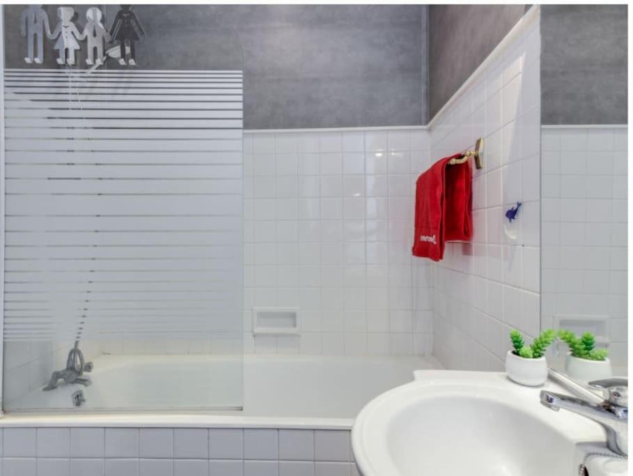 Apartamento Oleta Dinard Exterior foto